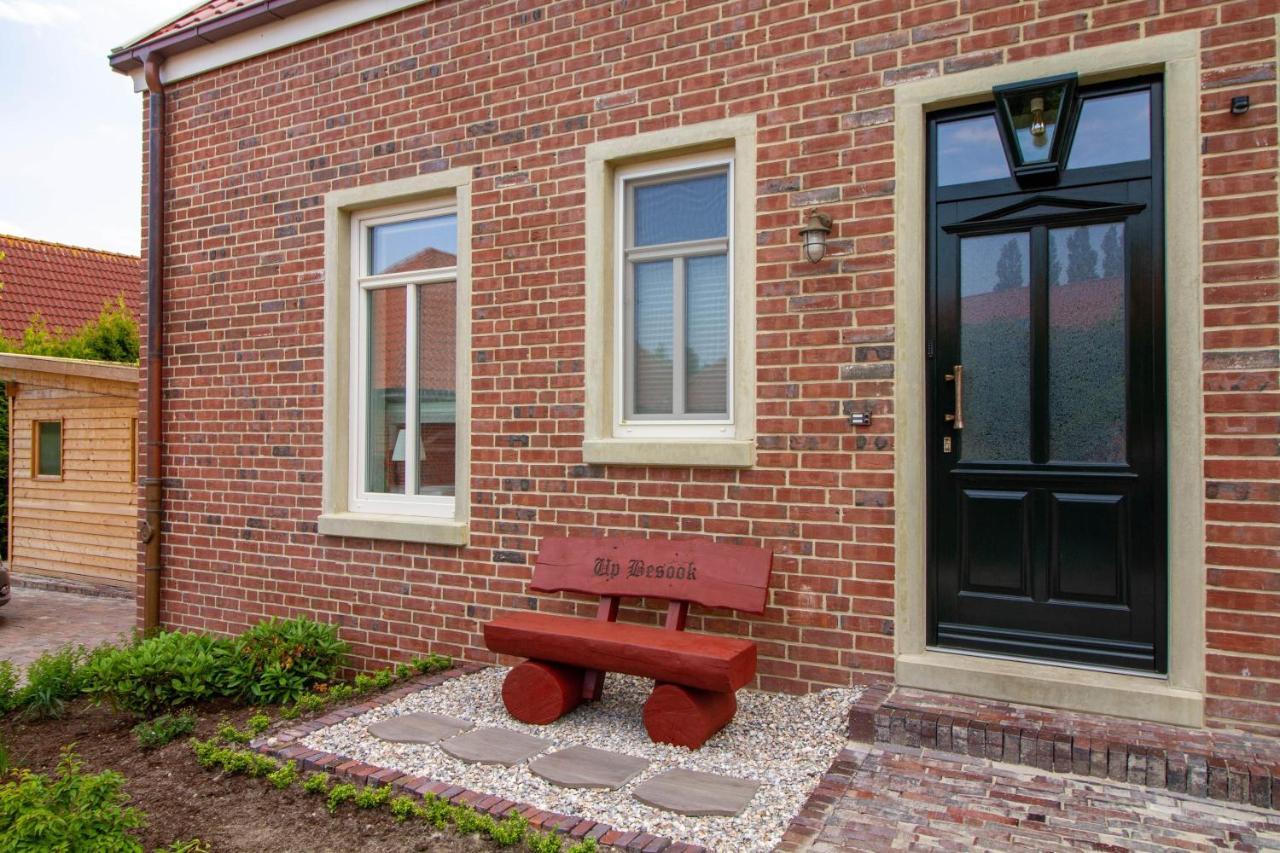 Up Besoeoek - Magnolie Mit Sauna Krummhörn Exteriér fotografie